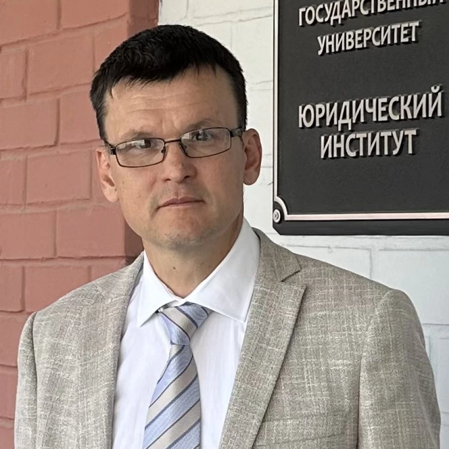 Юрист Романенко Роман